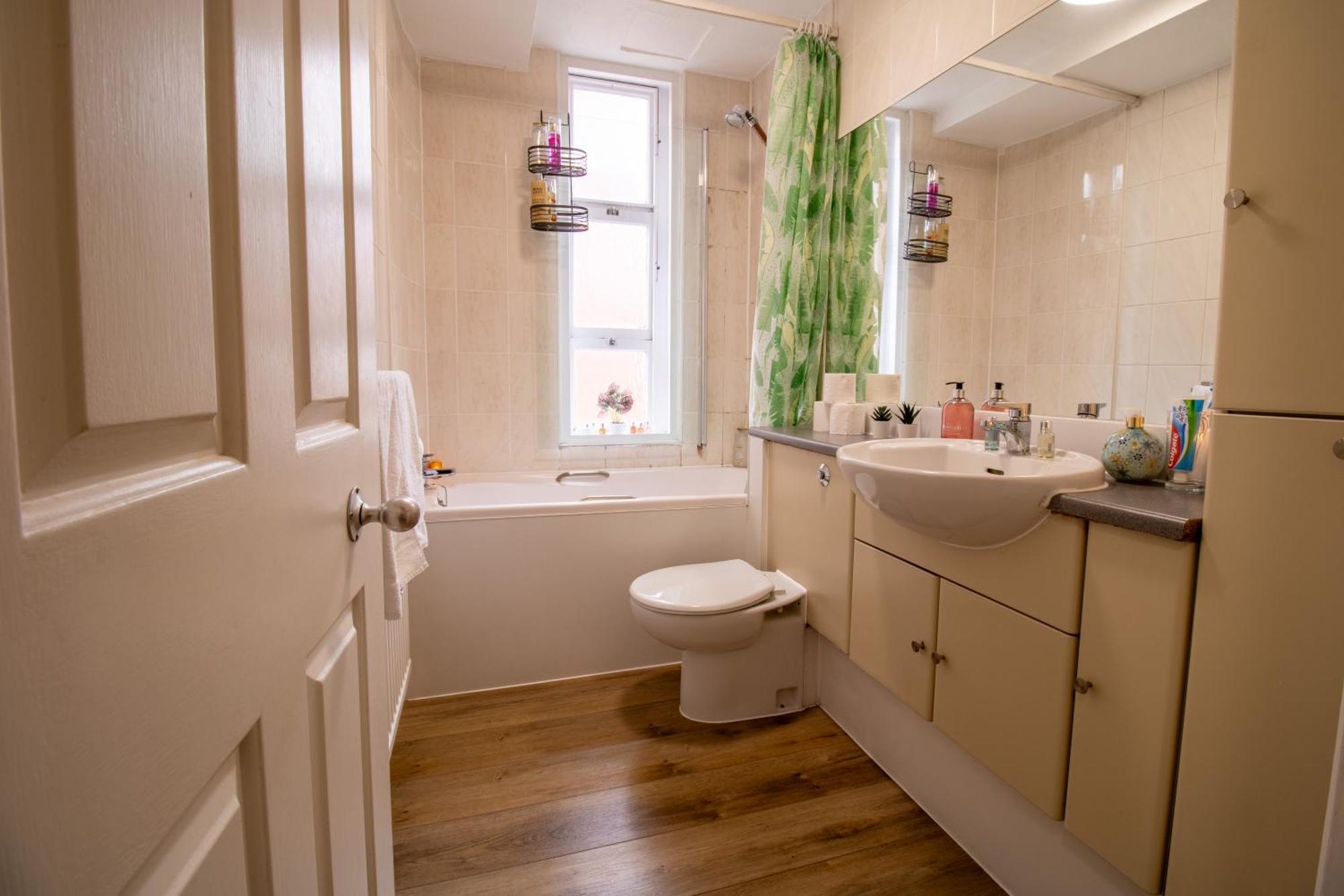 Cosy 2-Bedroom Apartment In Mayfair 8Cb - 4Th Floor No Elevator London Bagian luar foto