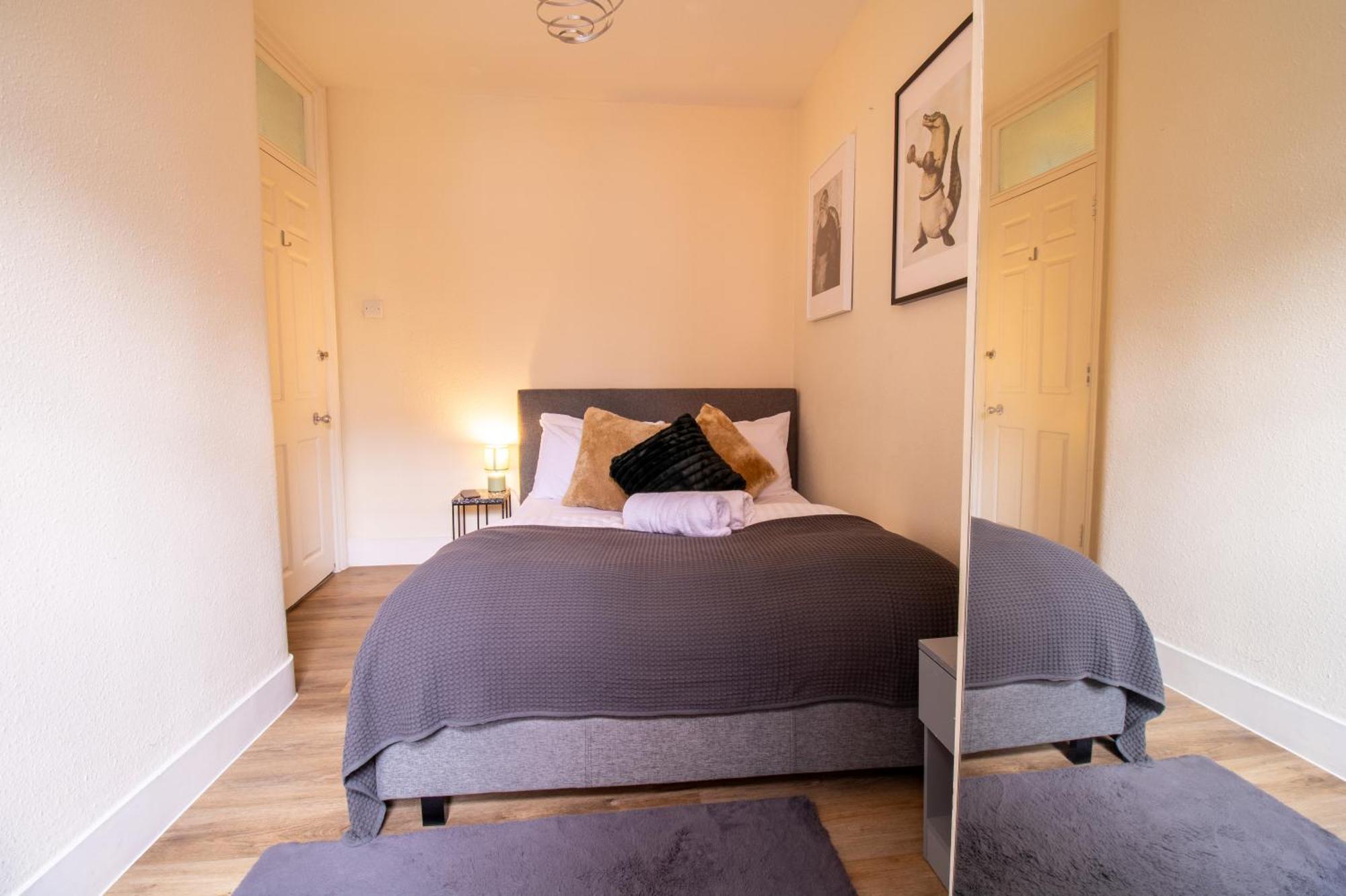 Cosy 2-Bedroom Apartment In Mayfair 8Cb - 4Th Floor No Elevator London Bagian luar foto
