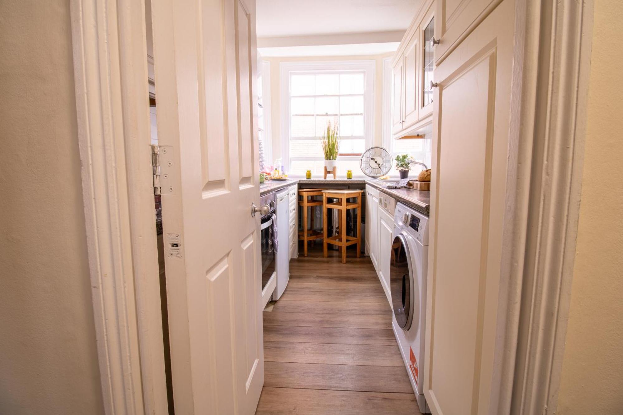 Cosy 2-Bedroom Apartment In Mayfair 8Cb - 4Th Floor No Elevator London Bagian luar foto